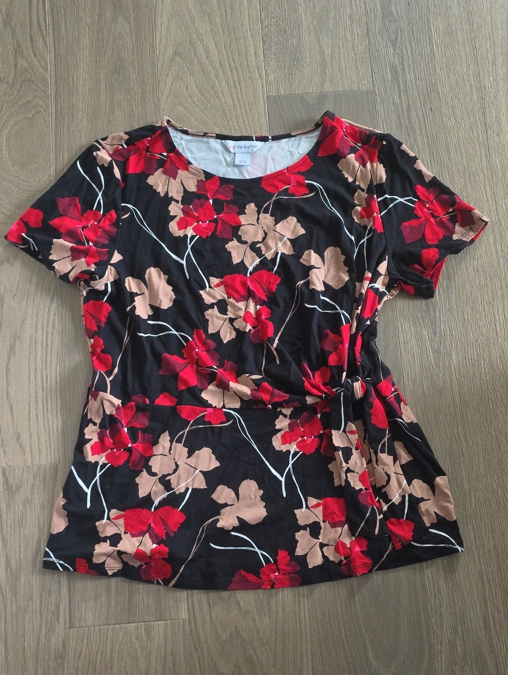 Liz Claiborne Black Short-Sleeve Tie-Waist Top with Red & Tan Floral Print